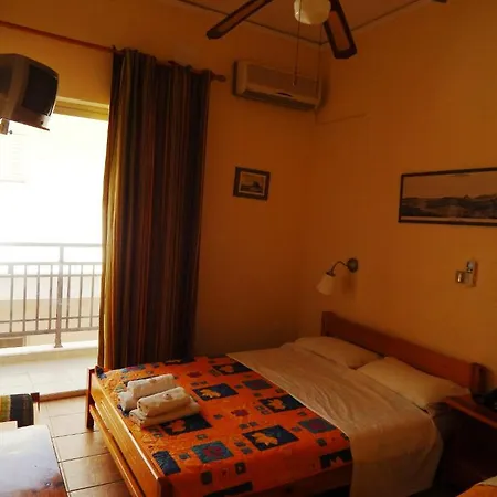 Angela's House Hotell 2*