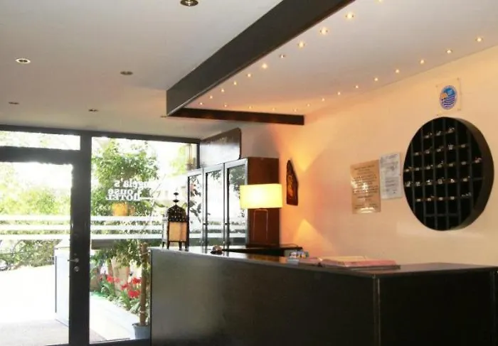 Hotel Angela's House