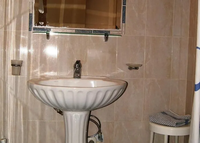 Отель Angela's House